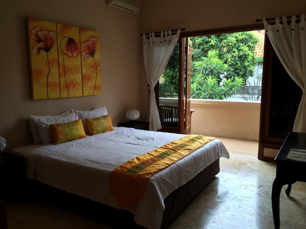 Kuta Holiday Villas Phòng bức ảnh
